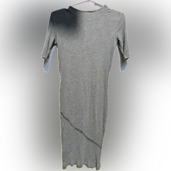 H&M bodycon dress - Picture 2 of 4